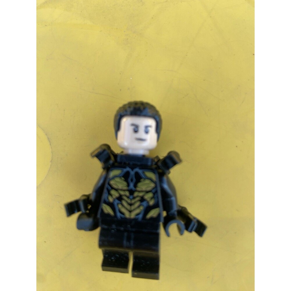 LEGO Minifigure Outrider Extended Arms sh505 Super Heroes Avengers Marvel S10